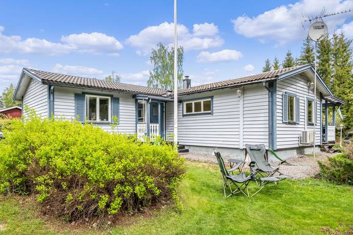 3 rum fritidshus på Hökvägen 7 Bränntorp, Finspångs kommun - bild 1