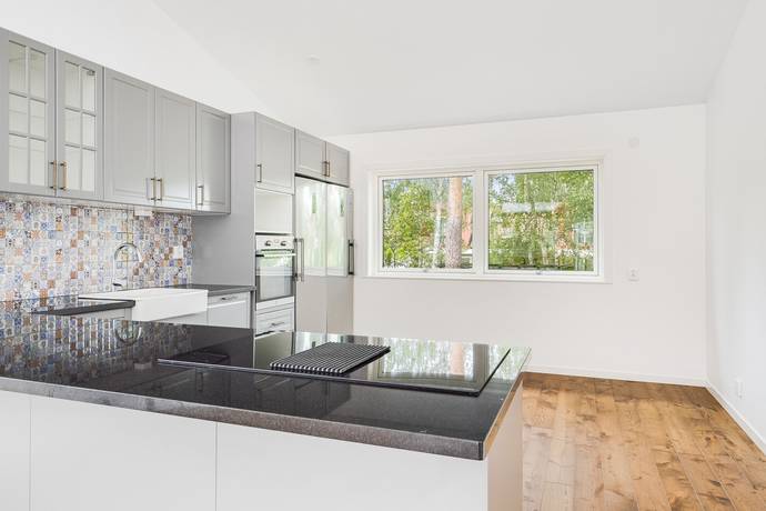 4 rum villa på Bråstaborgsgatan 46 Bråstaborg, Sala kommun - bild 4
