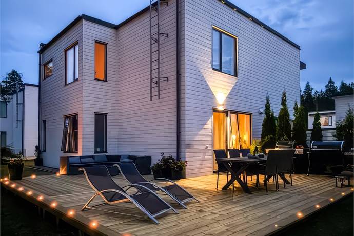 Tant Gredelins väg 32B, Uttran, Botkyrka kommun