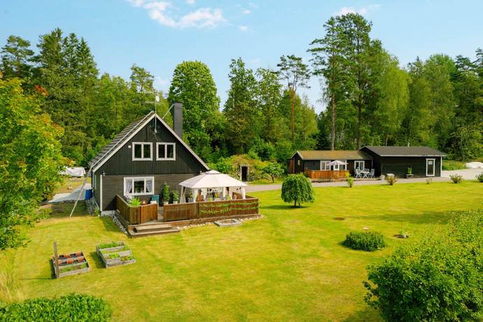 villa på Väländarundan 1 Tungelsta, Haninge kommun - bild 1