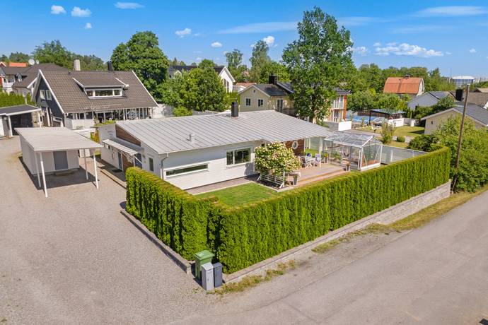 6 rum villa på Höstvägen 8A Jakobsberg - Västra, Järfälla kommun - bild 1