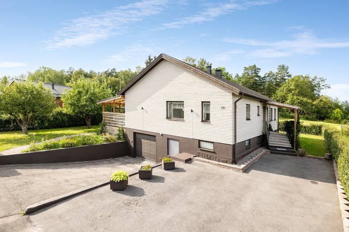 7 rum villa på Näckrosgatan 19 Torshälla, Eskilstuna kommun - bild 1