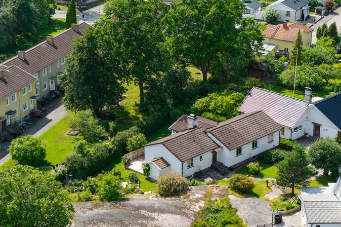6 rum villa på Utmarksvägen 27 Örebro, Örebro kommun - bild 3