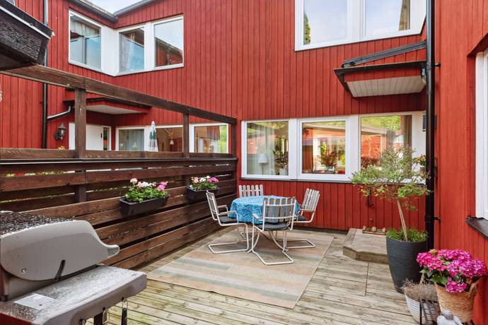 6 rum radhus på Merkuriusvägen 15 Norrtälje stad - Solbacka, Norrtälje kommun - bild 1