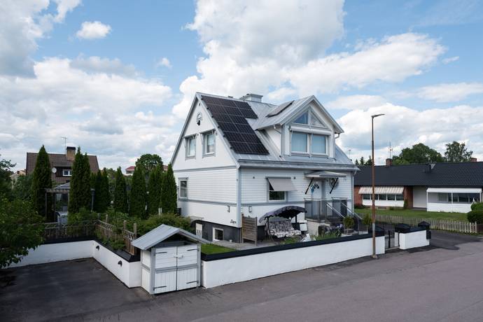 6 rum villa på Polhemsgatan 79 Kungsängen, Sala kommun - bild 1