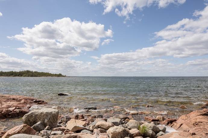 5 rum Fritidsboende på Väster-Mörtarö 933 Väster-Mörtarö, Gräsö Östhammars kommun - bild 32