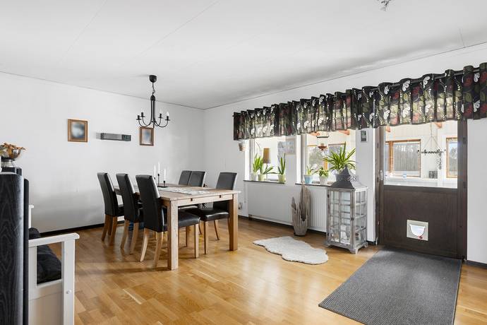 6 rum Villa på Slyte 426 Lillkyrka Slyte Örebro kommun - bild 13
