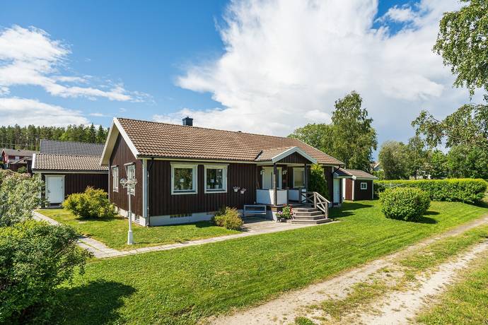 4 rum villa på Majsvägen 6 Hallbacken, Örnsköldsviks kommun - bild 1