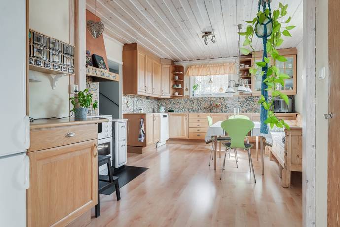 7 rum Villa på Alviksvägen 156 Alvik Luleå kommun - bild 6