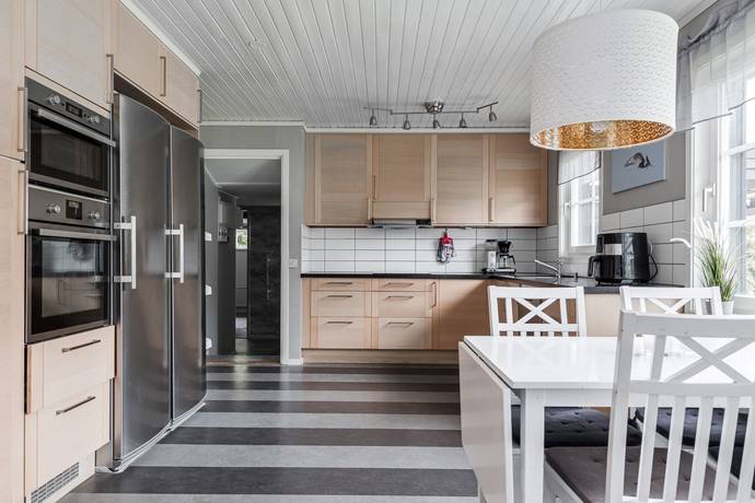 6 rum villa på Idrottsvägen 14 Timmernabben, Mönsterås kommun - bild 3