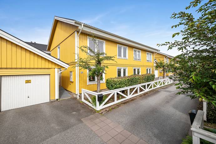 Kristinebergsgatan 34 B, Kinna, Marks kommun