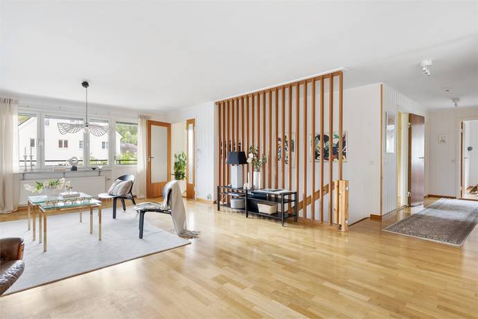 Skolvägen 31, Fullersta, Huddinge kommun