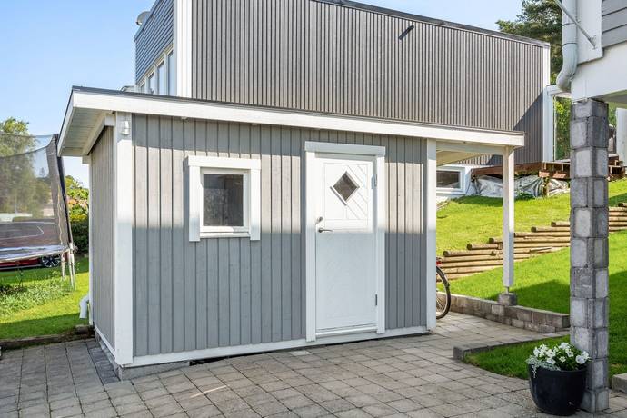 8 rum Radhus på Grenadjärgatan 13 Södra Skiljebo Västerås kommun - bild 54