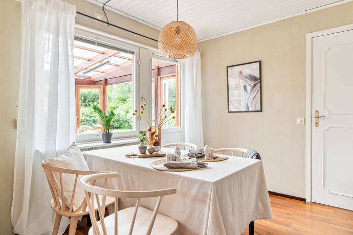 6 rum Villa på Kanalgatan 8 Torshälla Eskilstuna kommun - bild 8