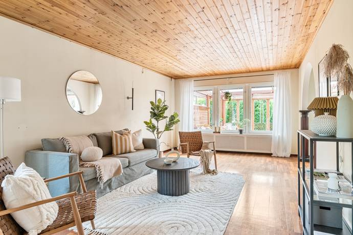 6 rum Villa på Kanalgatan 8 Torshälla Eskilstuna kommun - bild 2