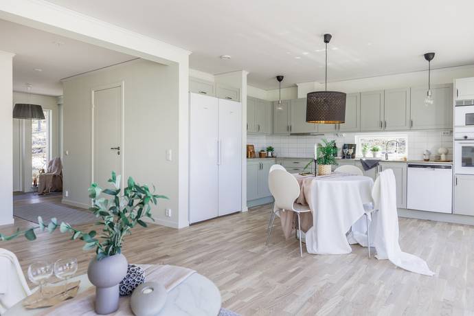 5 rum parhus på Djupdalsvägen 6G Länna, Huddinge kommun - bild 1