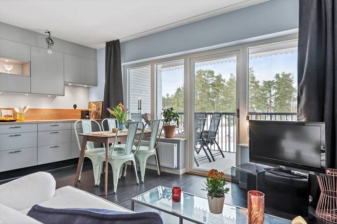 Hägerneholmsvägen 4, 2tr i hägerneholm, arninge ullna, täby ...