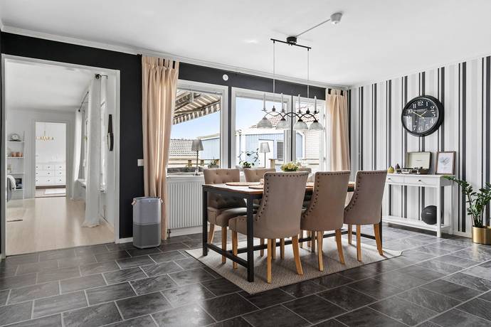 5 rum Radhus på Myrgången 44 Kronogården Trollhättans kommun - bild 3