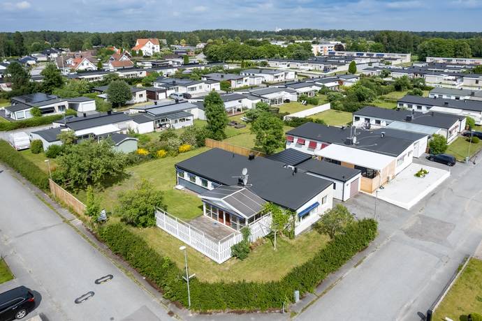 6 rum villa på Begoniagatan 10 Mellringe, Örebro kommun - bild 2