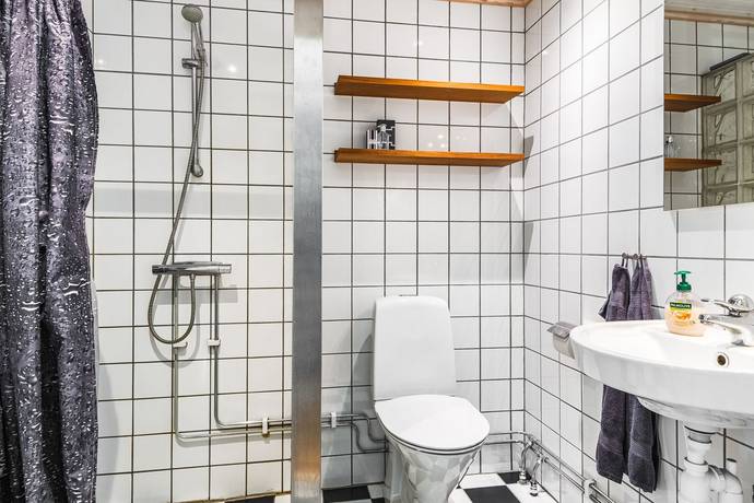 5 rum Radhus på Viringegatan 4 Mjölby kommun - bild 15