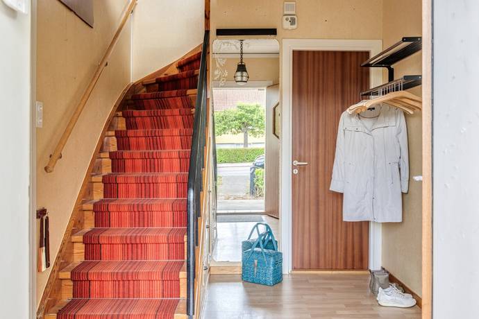 5 rum villa på Kälvestavägen 92 Spånga - Solhem, Stockholms kommun - bild 2