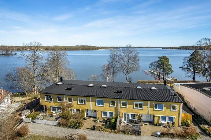 4 rum Radhus på Fridhemsgatan 15B Ulvhäll/Fridhem Strängnäs kommun - bild 42