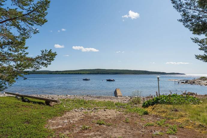 2 rum fritidshus på Skommarhamn 128 Domsjö, Örnsköldsviks kommun - bild 1