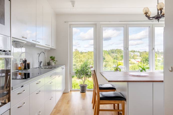 4 rum lägenhet på Tallsätravägen 15A Rönninge, Salems kommun - bild 1