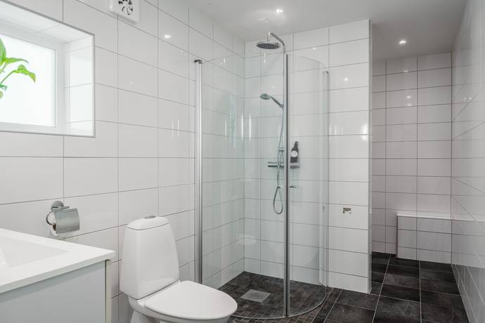 7 rum Villa på Kvinnerstatorp 316 Örebro kommun - bild 37