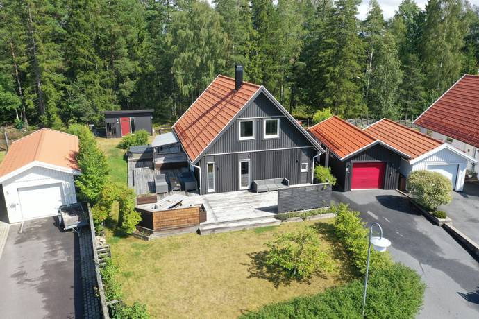 6 rum villa på Hjortstigen 16 Gustavslund, Vallentuna kommun - bild 2