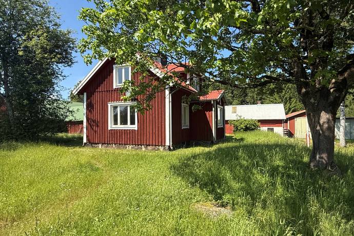 5 rum Gård med jordbruk på Karlstorp 7 Älmhults kommun - bild 2