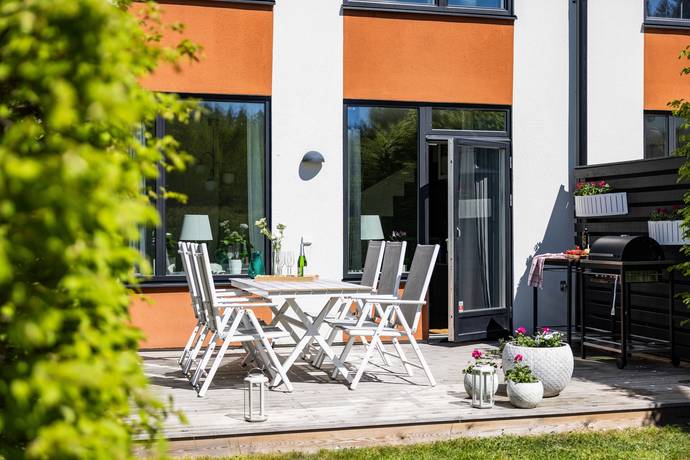 5 rum radhus på Getporsvägen 29 Centrala Haninge, Haninge kommun - bild 1