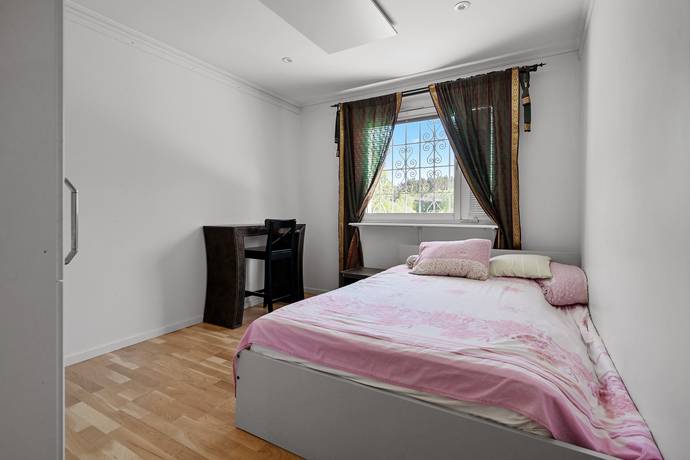 8 rum Villa på Åvägen 6 Runby Upplands Väsby kommun - bild 27