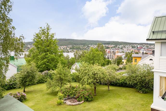 11 rum villa på Fredriksbergsgatan 4 Haga, Sundsvalls kommun - bild 3