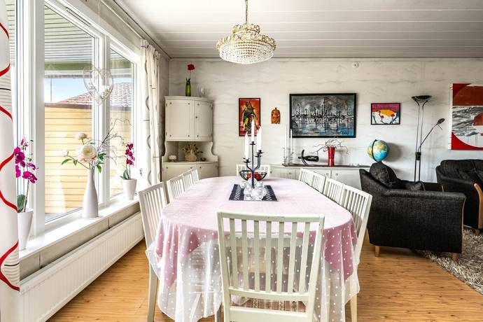6 rum Kedjehus på Prästkragevägen 5 Norrby Fagersta kommun - bild 20