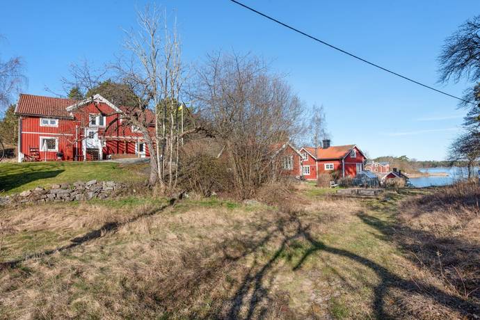 Lådna, Värmdö kommun