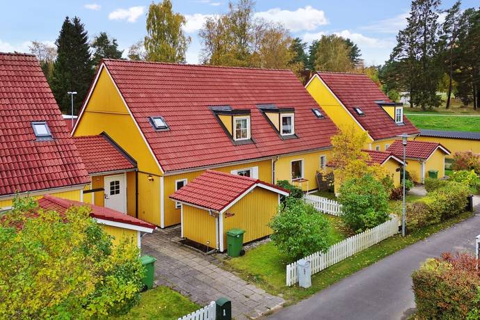 Pusshagen 2, Jordbro, Haninge kommun