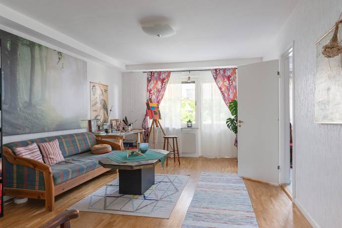 3 rum lägenhet på Knotavägen 43 Bjurhovda, Västerås kommun - bild 2