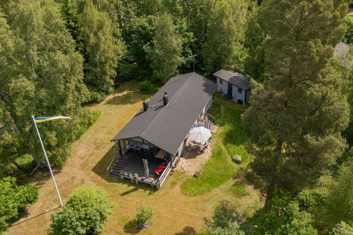 4 rum villa på Södra Dragsviken 627 Drag, Kalmar kommun - bild 1
