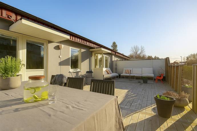 4 rum radhus på Jägarstigen 31 Salem, Salems kommun - bild 1
