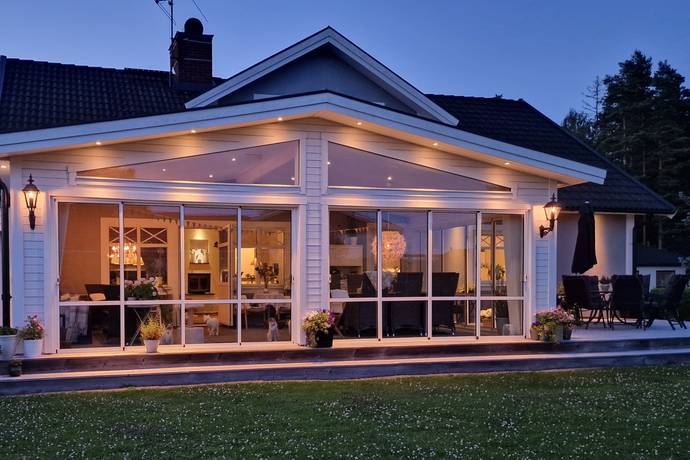 10 rum villa på Rödklintsgatan 11 Nya Hjärsta, Örebro kommun - bild 3