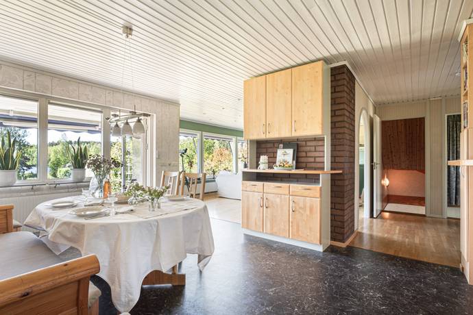 9 rum Villa på Hjälmareds allé 15 Hjälmared Alingsås kommun - bild 7