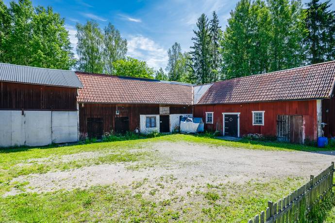 4 rum gård utan jordbruk på Näsbybacka 175 Näsbybacka strax utanför Frövi, Lindesbergs kommun - bild 2