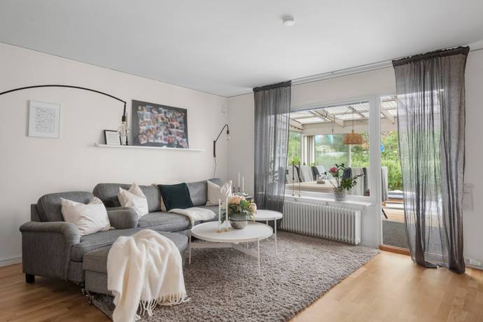 4 rum Radhus på Uranusvägen 35 Skälby Järfälla kommun - bild 3