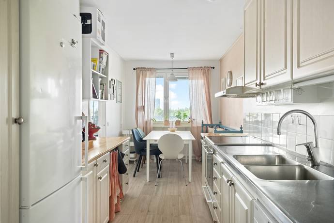 3 rum Lägenhet på Pilvägen 42 Sollentuna Helenelund Sollentuna kommun - bild 8