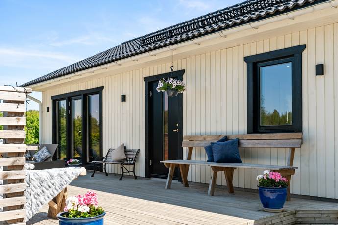 2 rum vinterbonat fritidshus på Stockrudavägen 33 Husinge - Väddö, Norrtälje kommun - bild 1