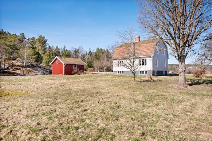 5 rum Gård/skog på Vässby 1 Strömstads kommun - bild 6
