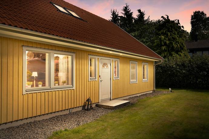 7 rum villa på Rudvägen 3 Nordkroken, Vänersborgs kommun - bild 1