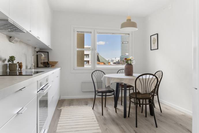 4 rum Lägenhet på Helsingörsgatan 16, 4 tr Kista Stockholms kommun - bild 2