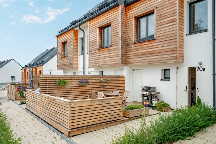 5 rum radhus på Solstigen 20B Väsjön, Sollentuna kommun - bild 1